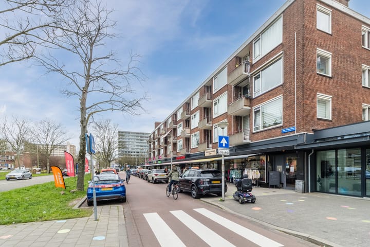 Foto 13 van Van der Haertstraat 66