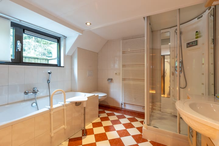 Foto 42 van Caecilialaan 3