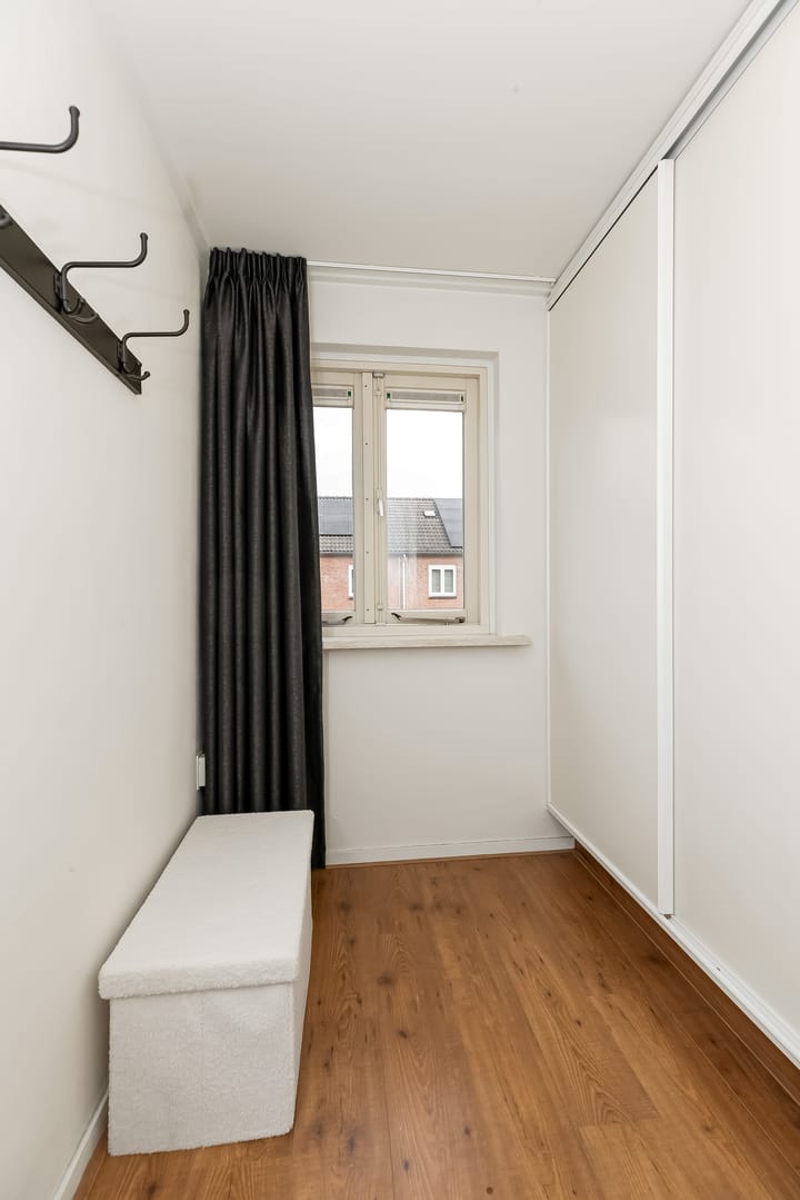 Photo 16 of Mgr. Hilhorststraat 5