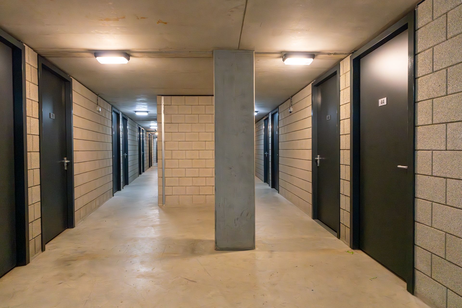 Foto 27 van Raadhuisplein 44