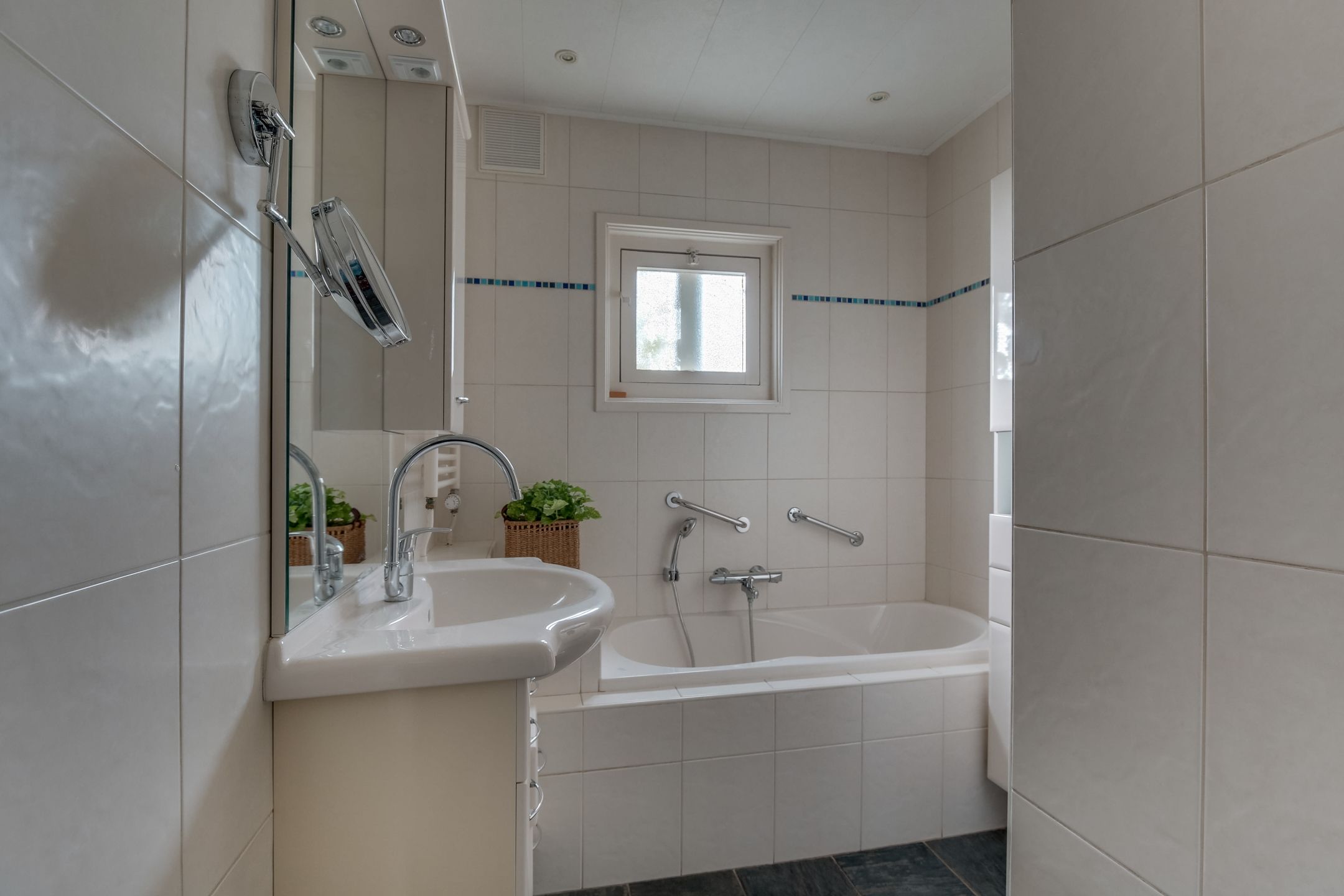 Photo 21 of Eikenlaan 87