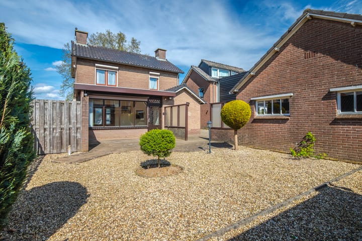 Foto 2 van Schoolstraat 8