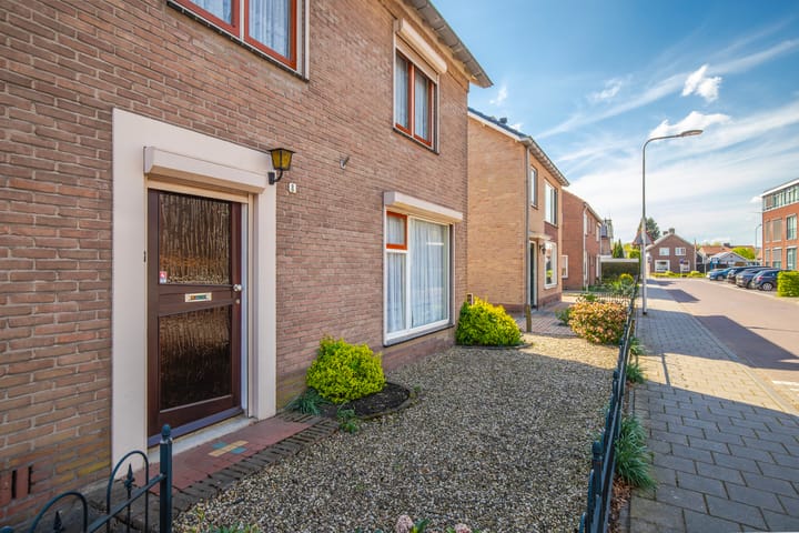 Foto 9 van Schoolstraat 8