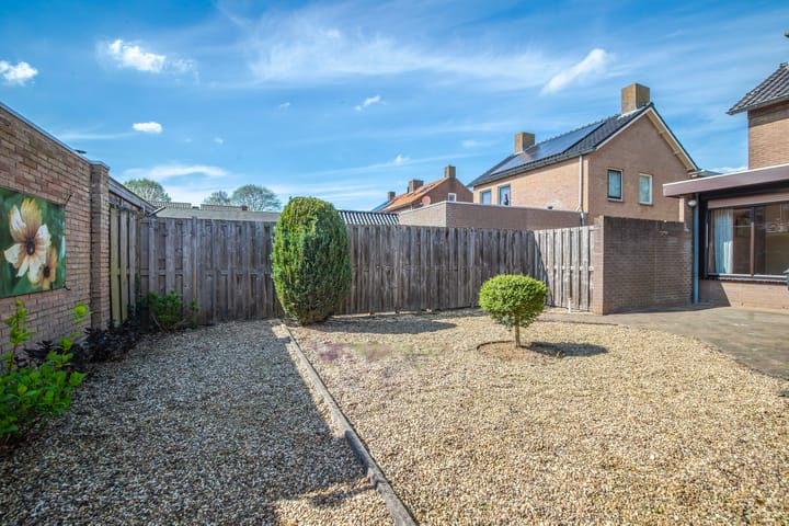 Foto 31 van Schoolstraat 8