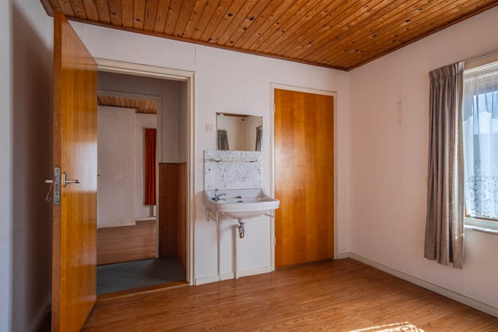 Foto 37 van Schoolstraat 8