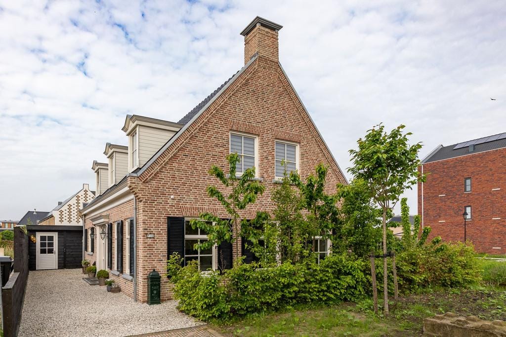 Foto 1 van Nikolaj Basovstraat 15