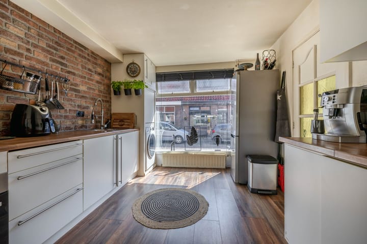 Foto 10 van Bilderdijkstraat 12