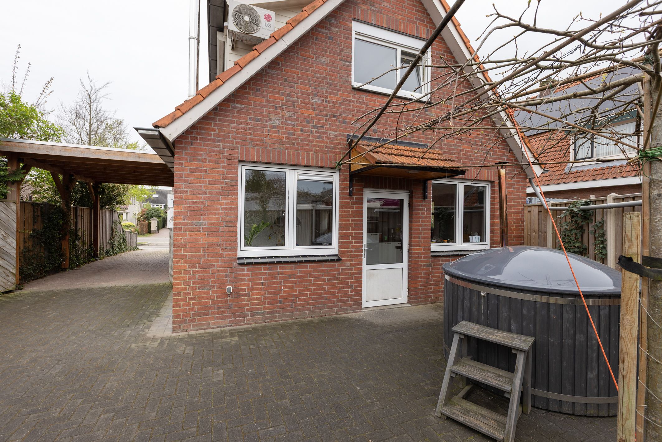 Photo 36 of Ruurloseweg 16