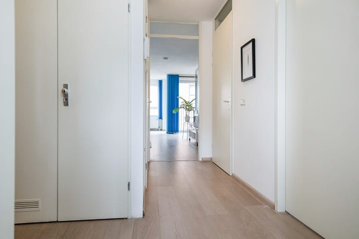 Foto 9 van Eva Besnyöstraat 71