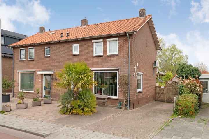 Photo 2 of Zwarteweg 27