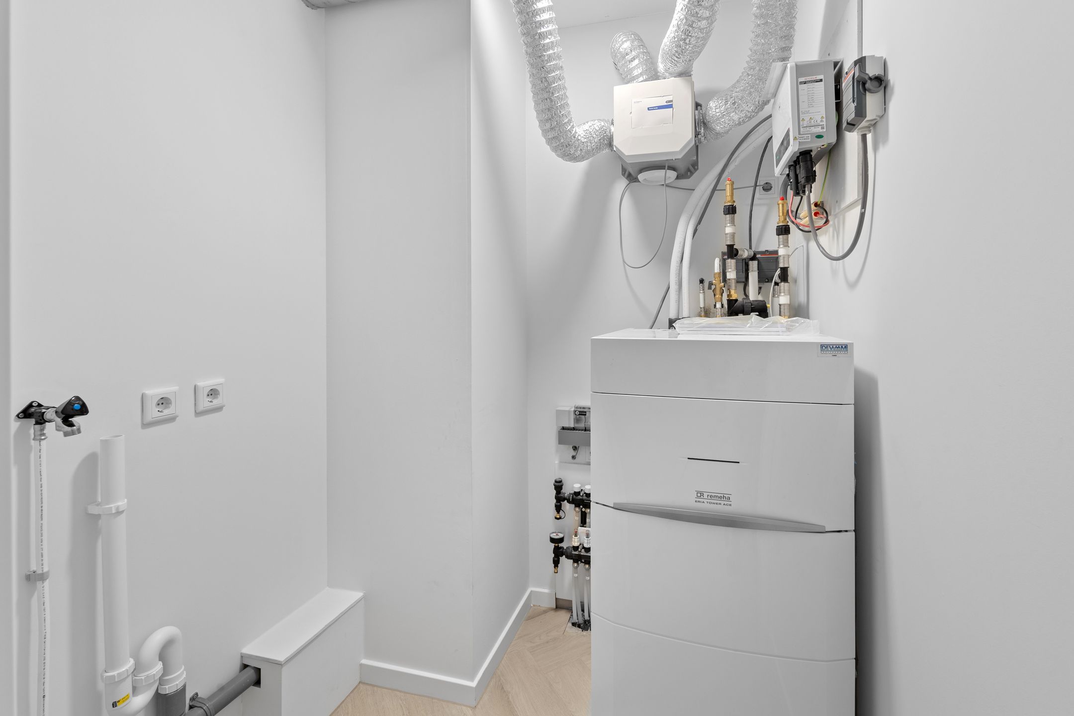 Photo 24 of Dokter Brabersstraat 4-A