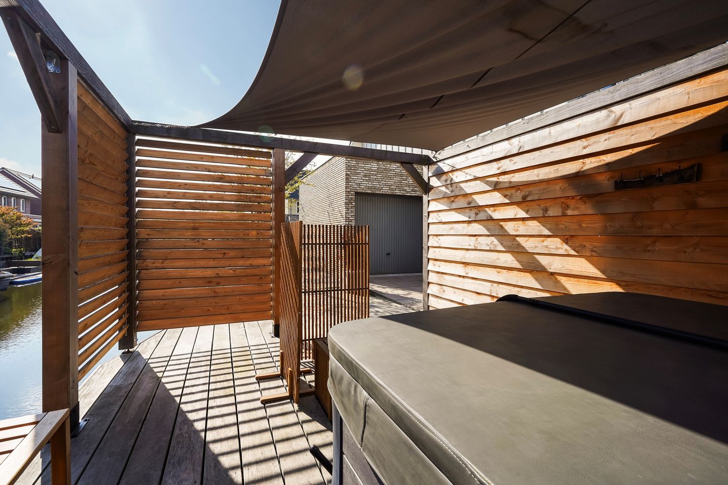 Foto 35 van Menagerie 20