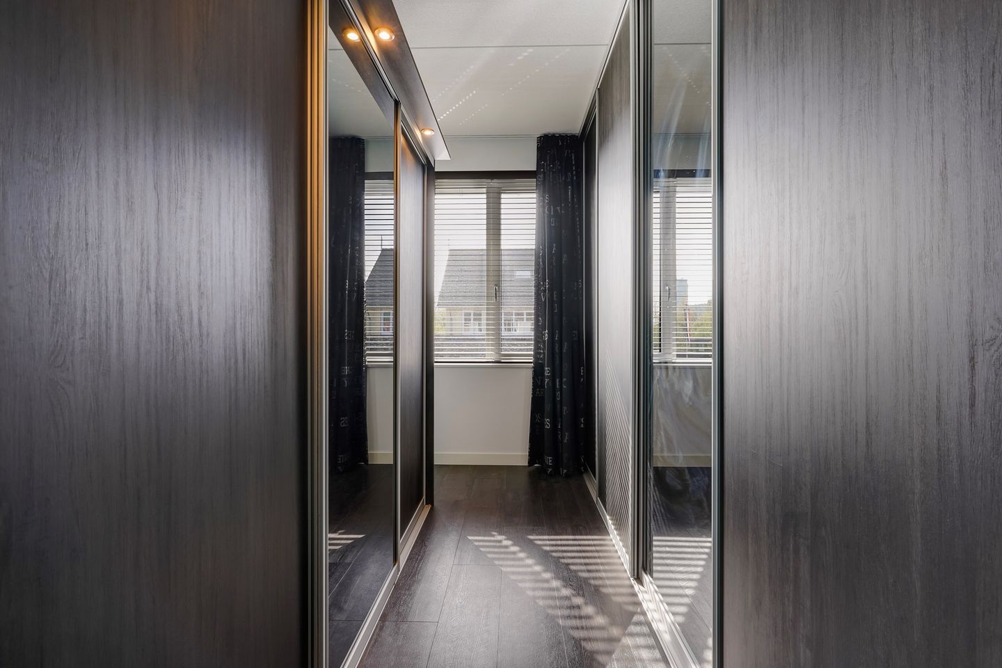 Foto 50 van Menagerie 20