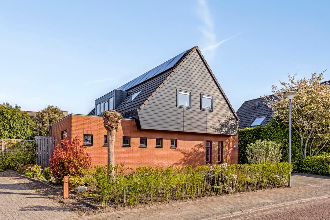 Koopwoningen - huizen te koop in [Funda]