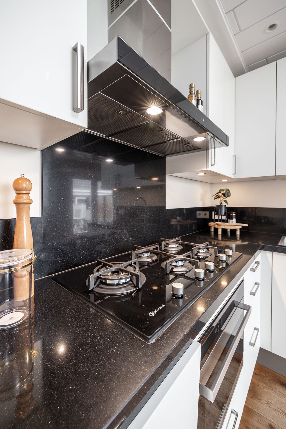 Photo 48 of Pieter Janszoon Jongstraat 143