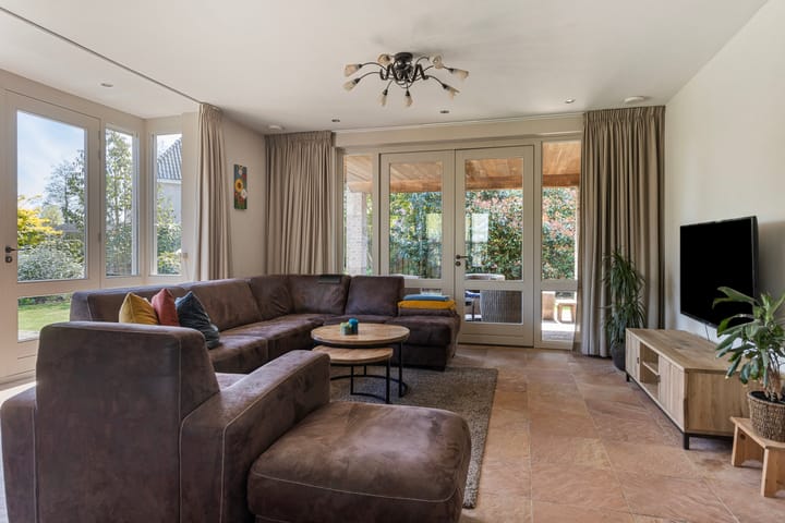 Photo 18 of De Streepen 36