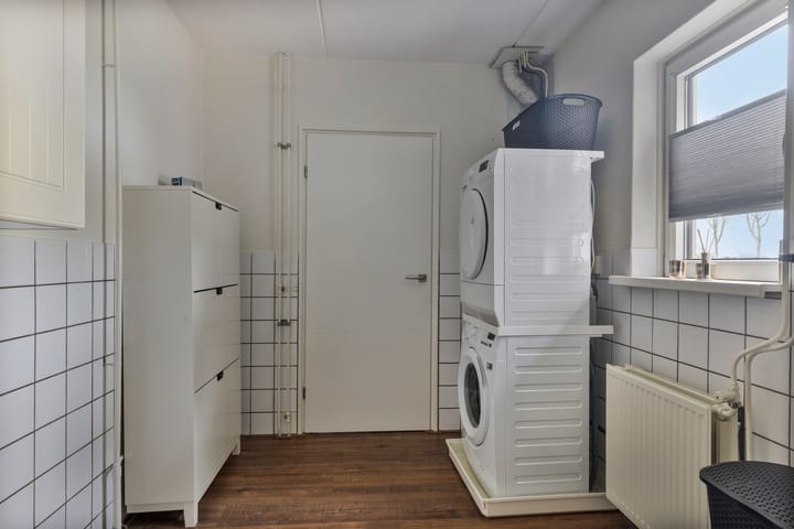 Photo 36 of Hoofdweg West 43