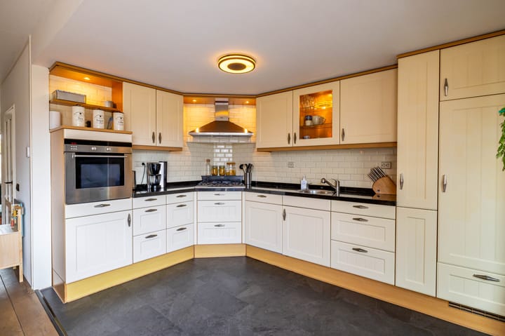 Photo 24 of De Kastanje 41