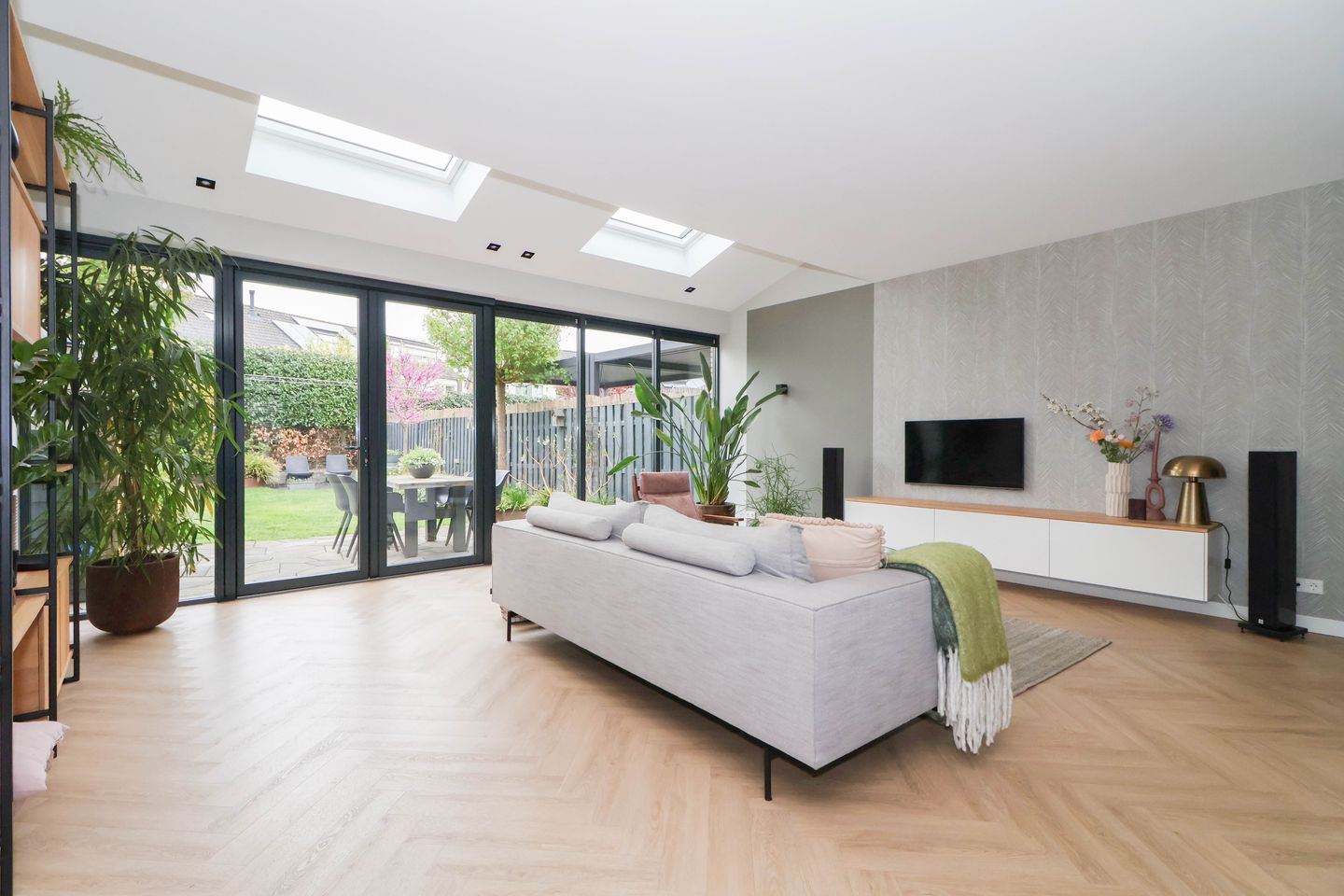 Photo 4 of Meerkoet 25