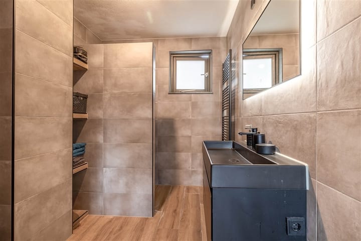 Foto 5 van Meezenbroekstraat 33