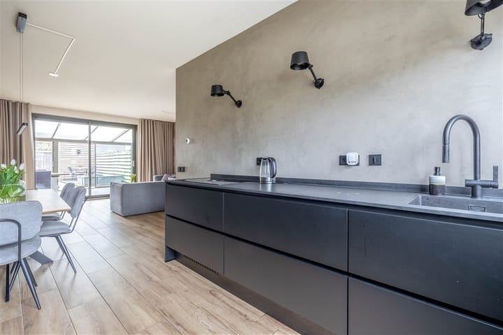 Foto 15 van Meezenbroekstraat 33