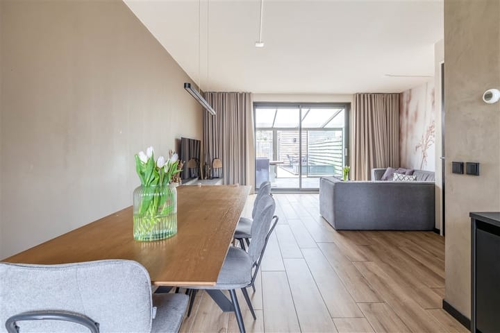 Foto 18 van Meezenbroekstraat 33