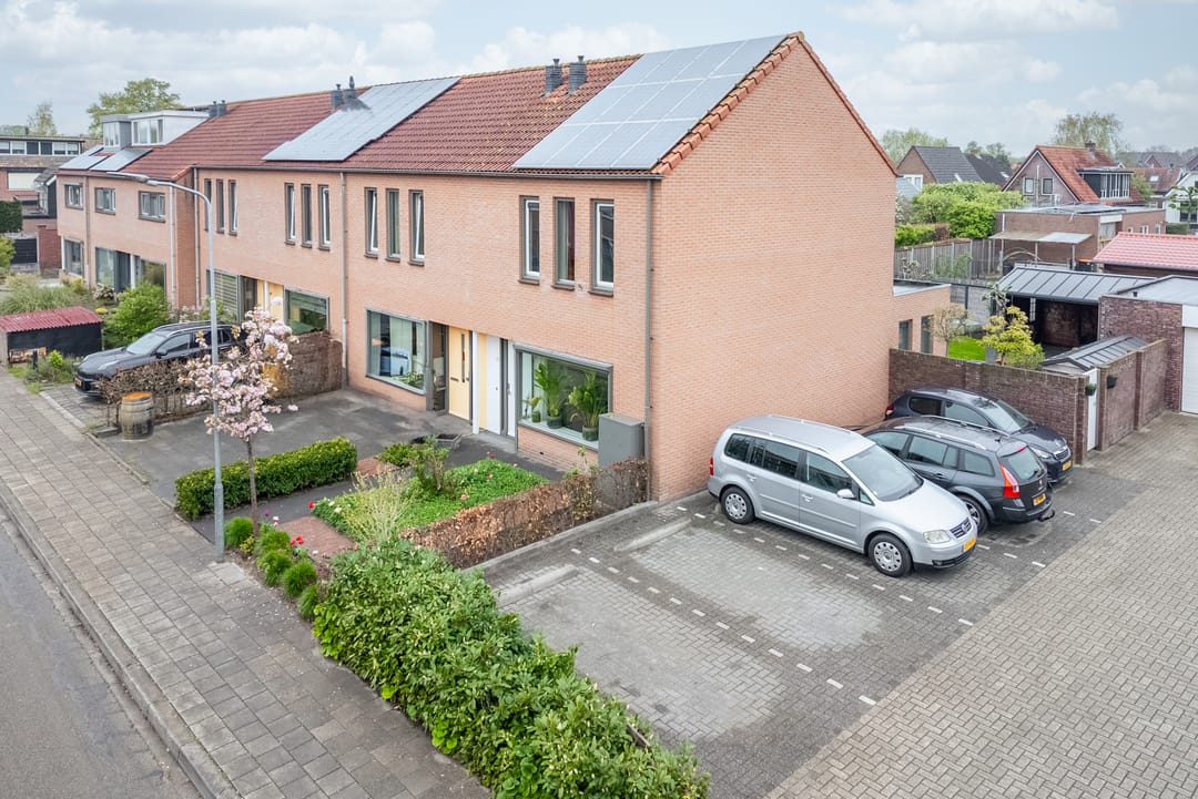 Photo 2 of Hortensiastraat 38