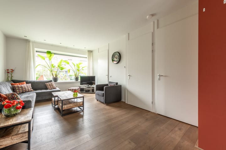 Photo 7 of Hortensiastraat 38