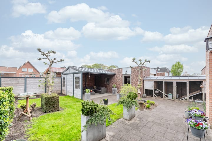 Photo 27 of Hortensiastraat 38