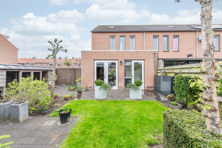 Photo 30 of Hortensiastraat 38