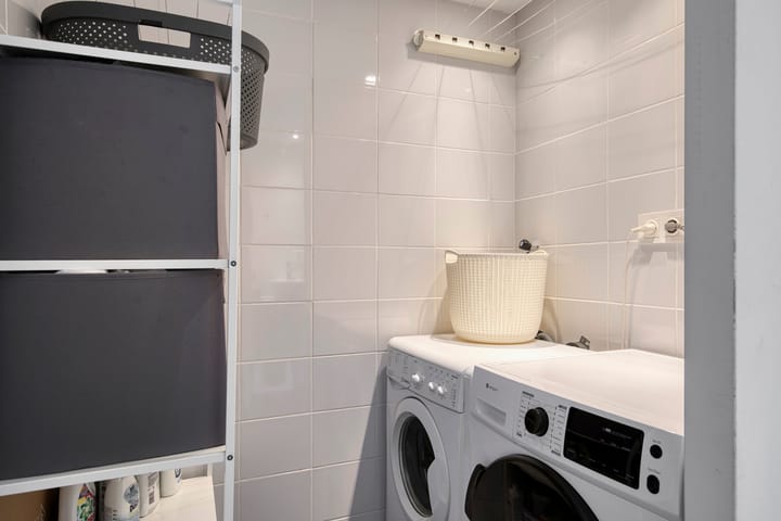 Photo 7 of Zoom 17 9