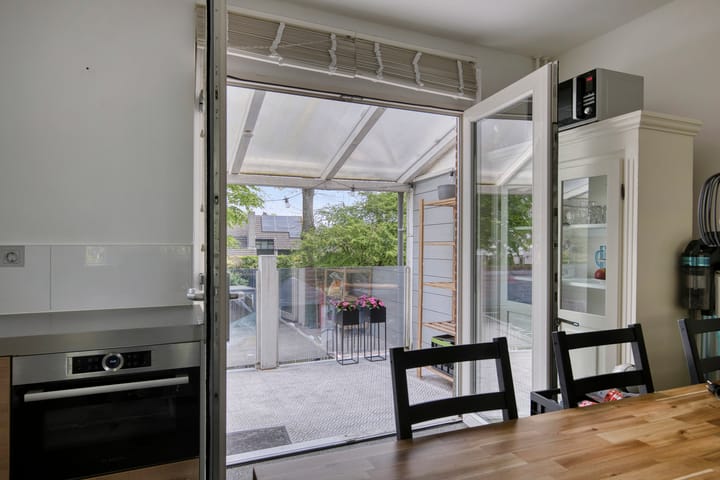 Photo 14 of Zoom 17 9