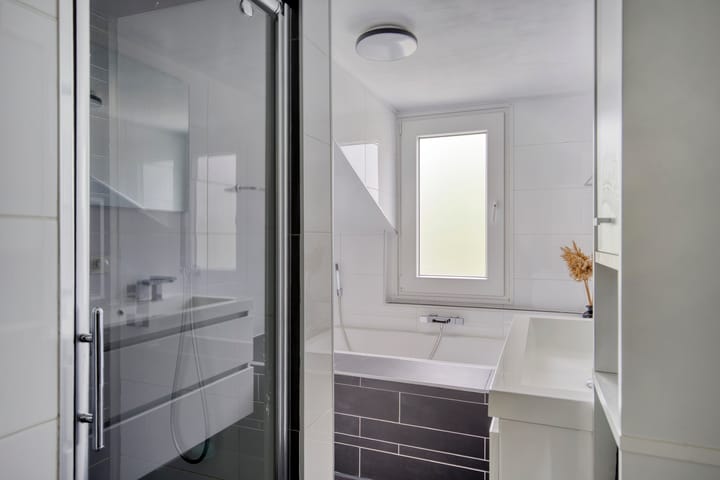 Photo 21 of Zoom 17 9