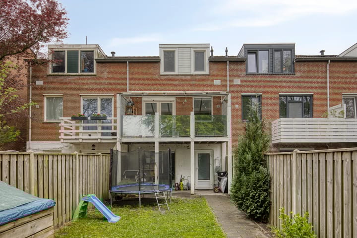 Photo 25 of Zoom 17 9