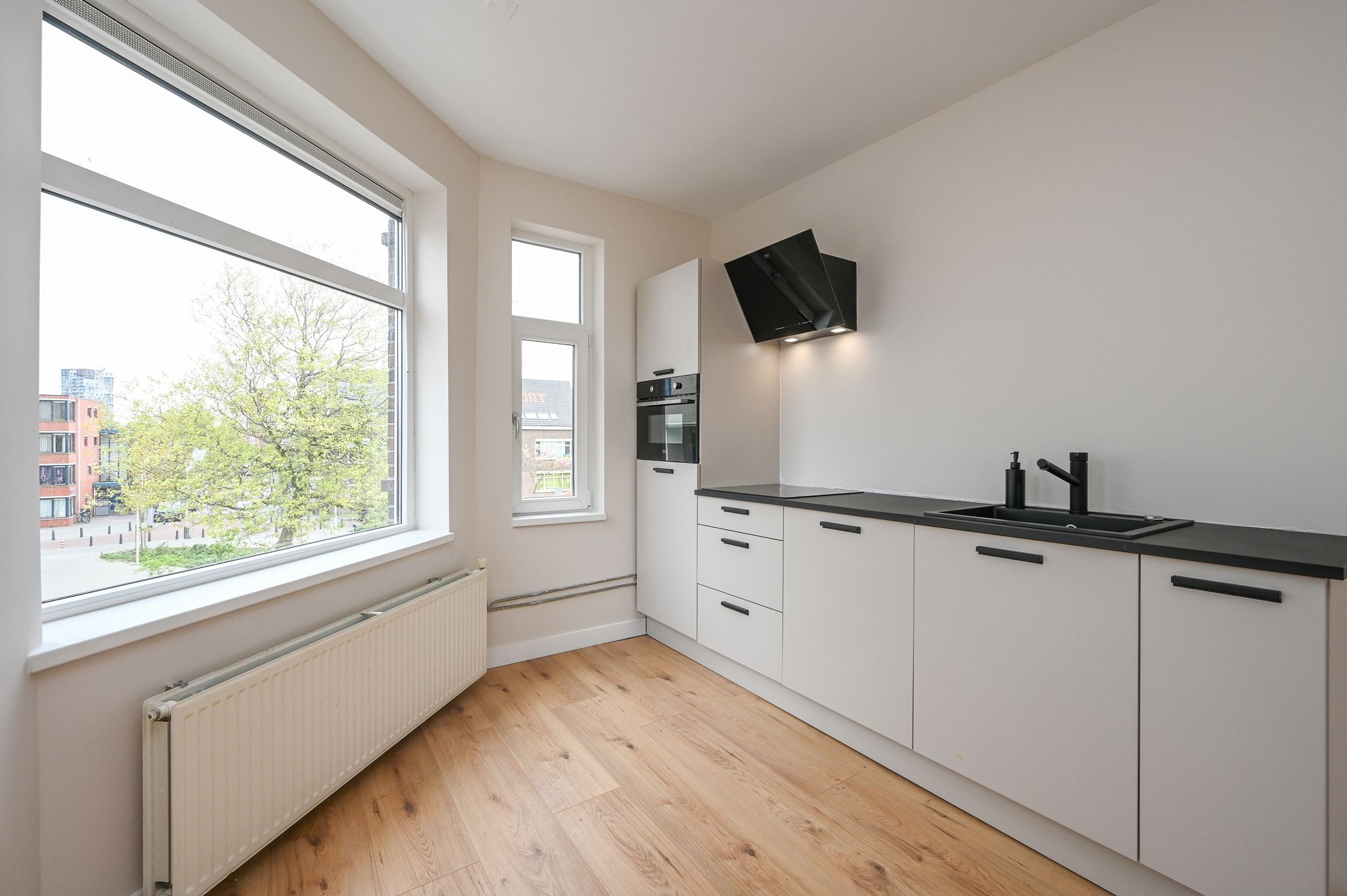 Foto 3 van Ledeganckplein 29