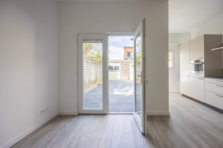 Foto 12 van Decimastraat 10