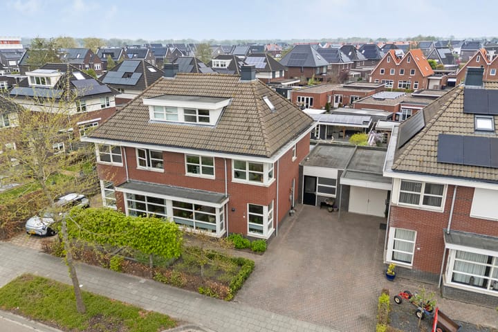 Foto 2 van Voltelenstraat 3