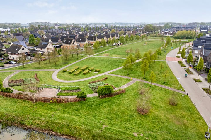 Foto 5 van Voltelenstraat 3