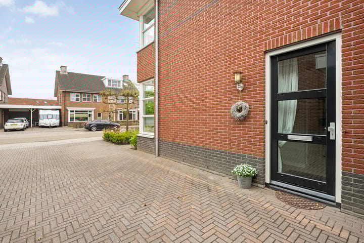 Foto 9 van Voltelenstraat 3