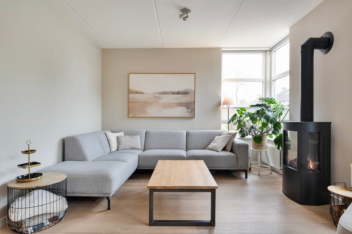 Foto 15 van Voltelenstraat 3