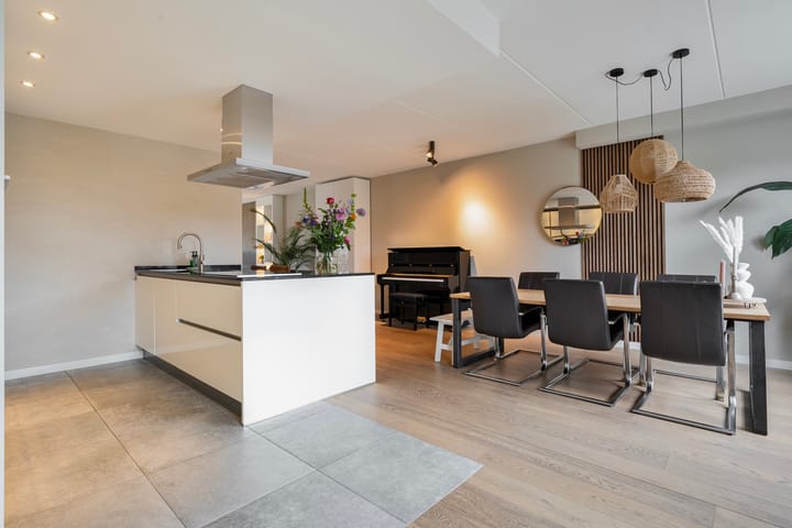 Foto 22 van Voltelenstraat 3