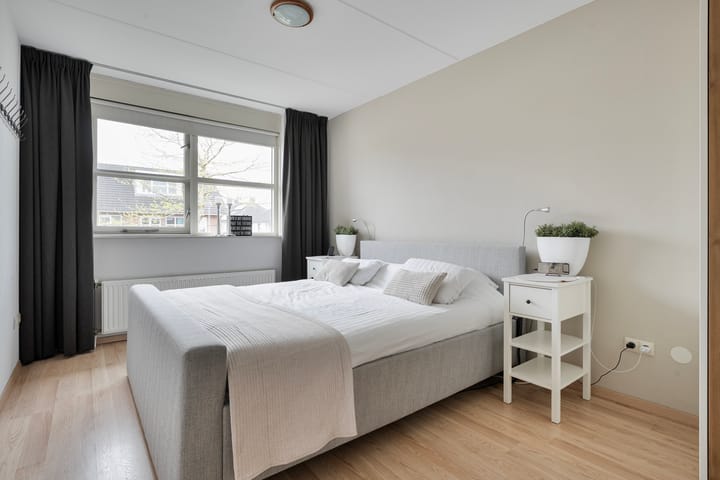 Foto 32 van Voltelenstraat 3