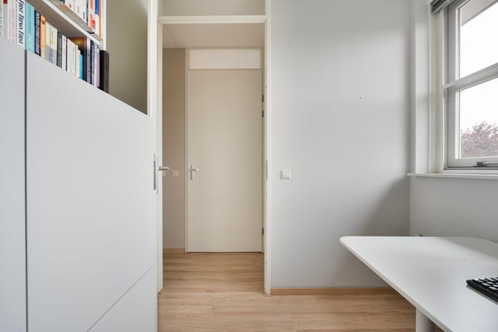 Foto 35 van Voltelenstraat 3