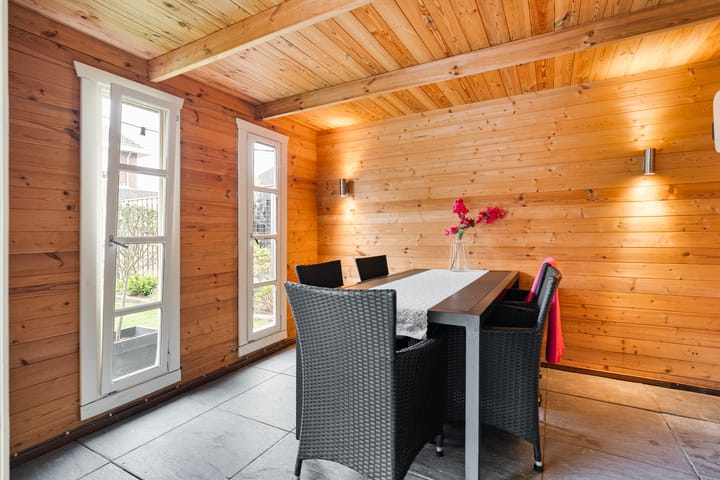 Foto 51 van Voltelenstraat 3