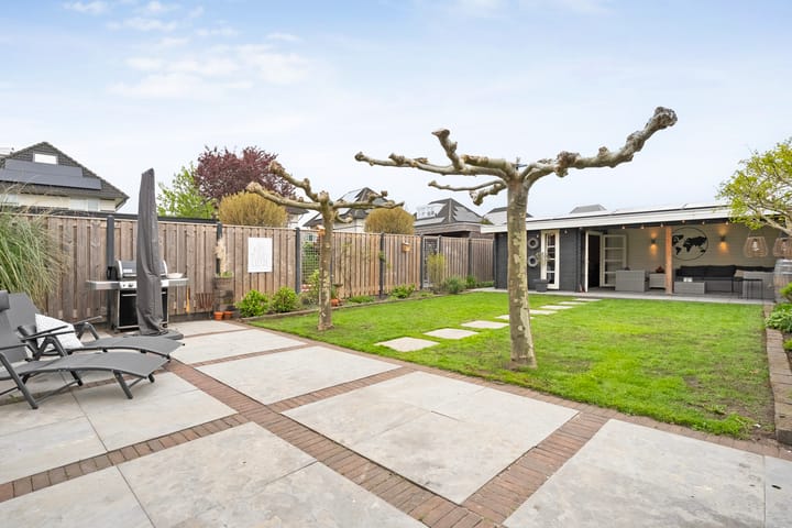 Foto 54 van Voltelenstraat 3