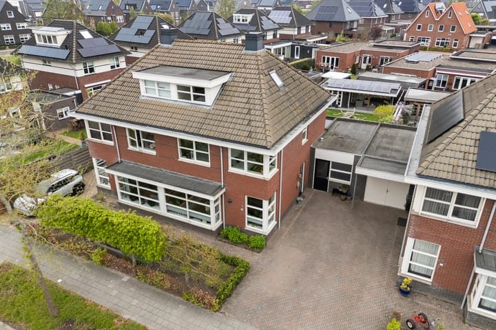 Foto 58 van Voltelenstraat 3