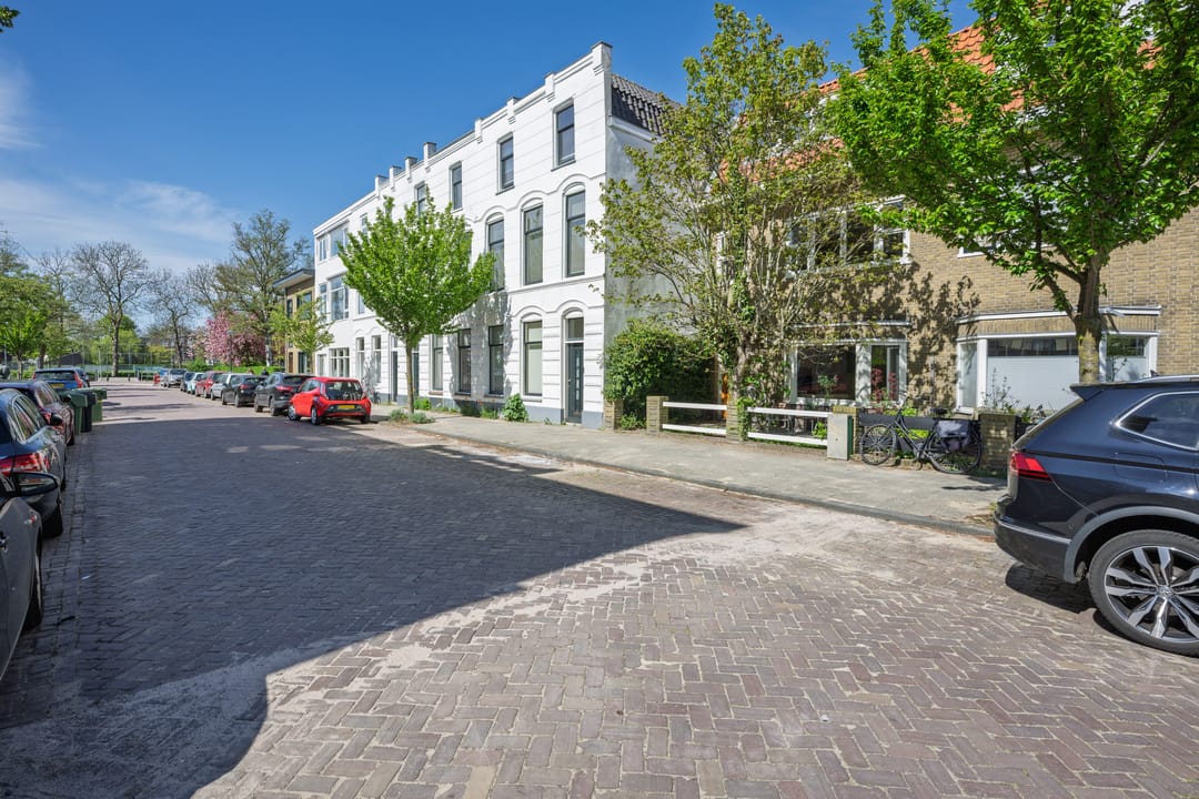 Photo 1 of Roodenburgerstraat 12