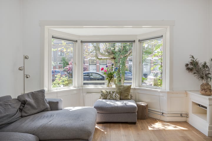 Photo 10 of Roodenburgerstraat 12