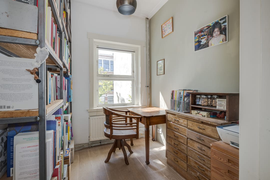 Photo 22 of Roodenburgerstraat 12