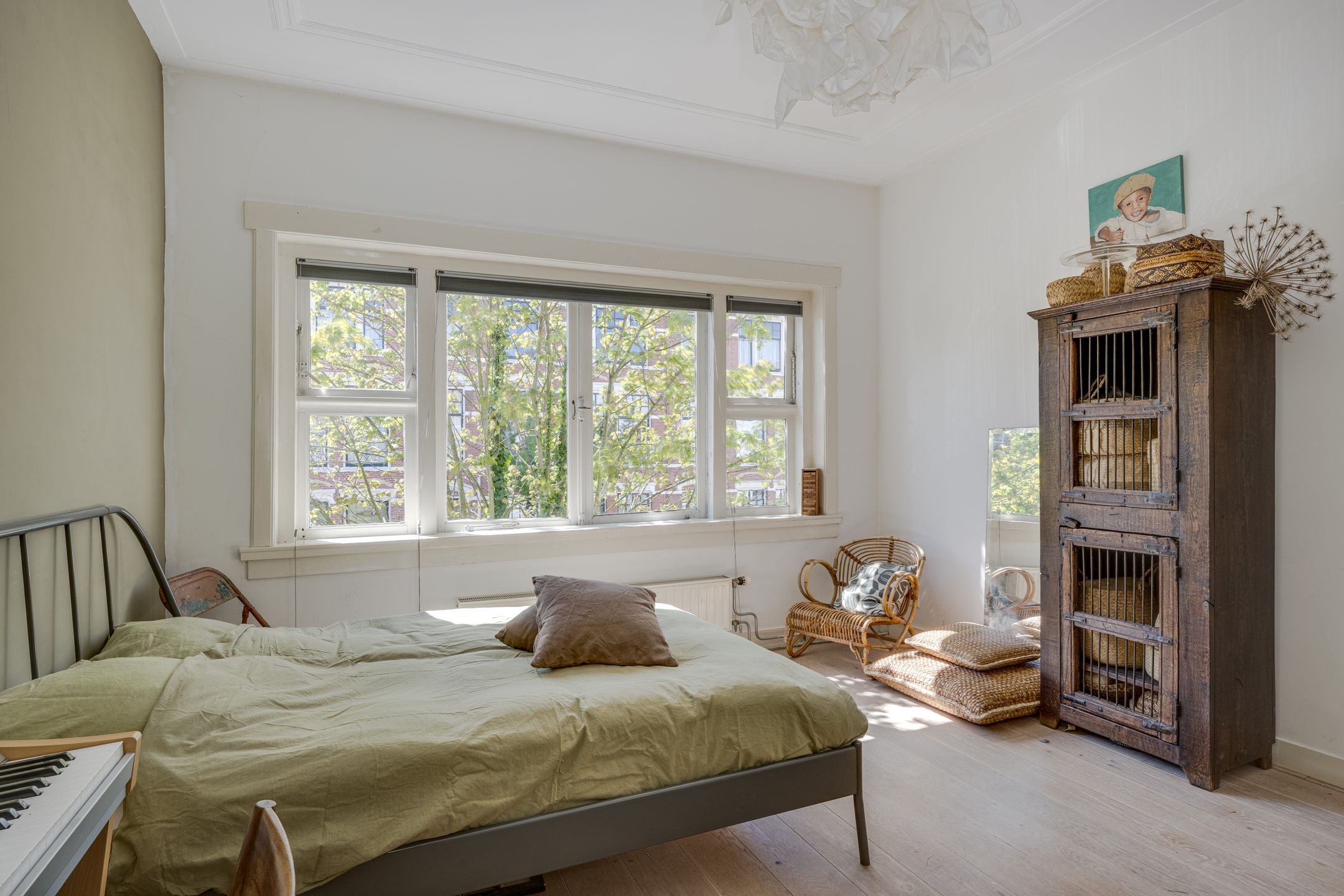 Photo 24 of Roodenburgerstraat 12